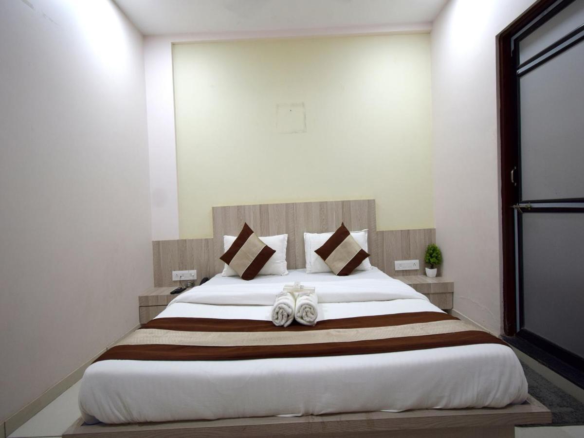 Hotel Embassy Kalol Exterior photo
